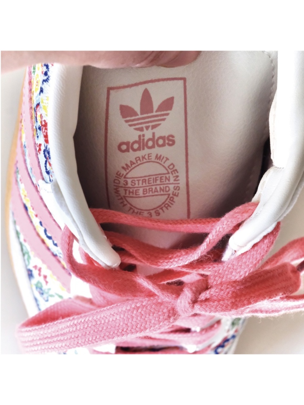 Share NWOT adidas Liberty London x Samba OG J Floral Embroidery JI0280, Size 9 W - Picture 10 of 11